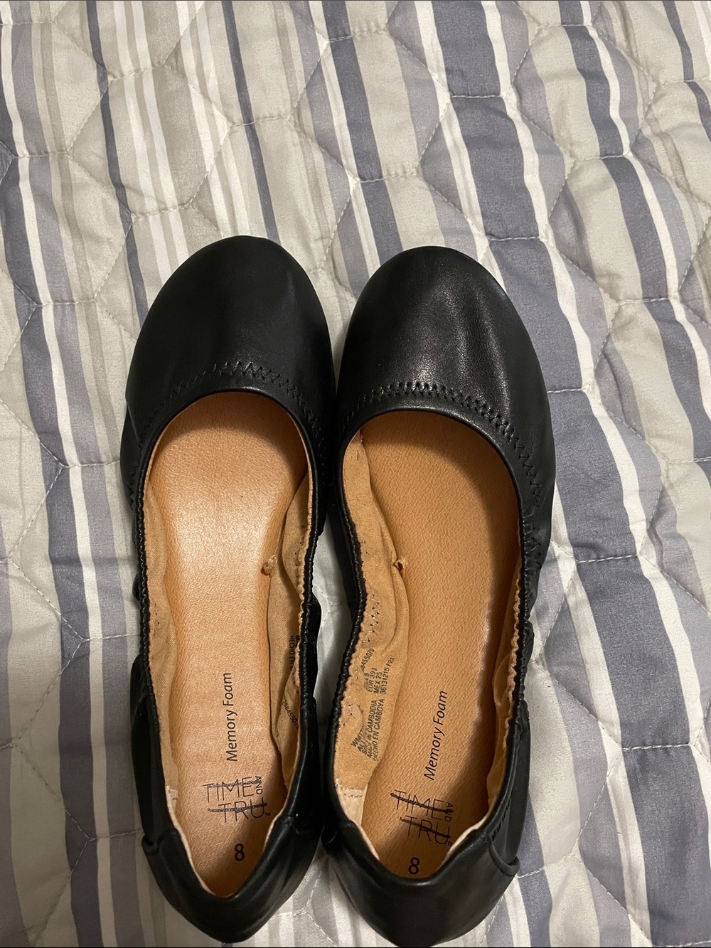 Time and Tru Black Slip-On Memory Foam Ballet Flats